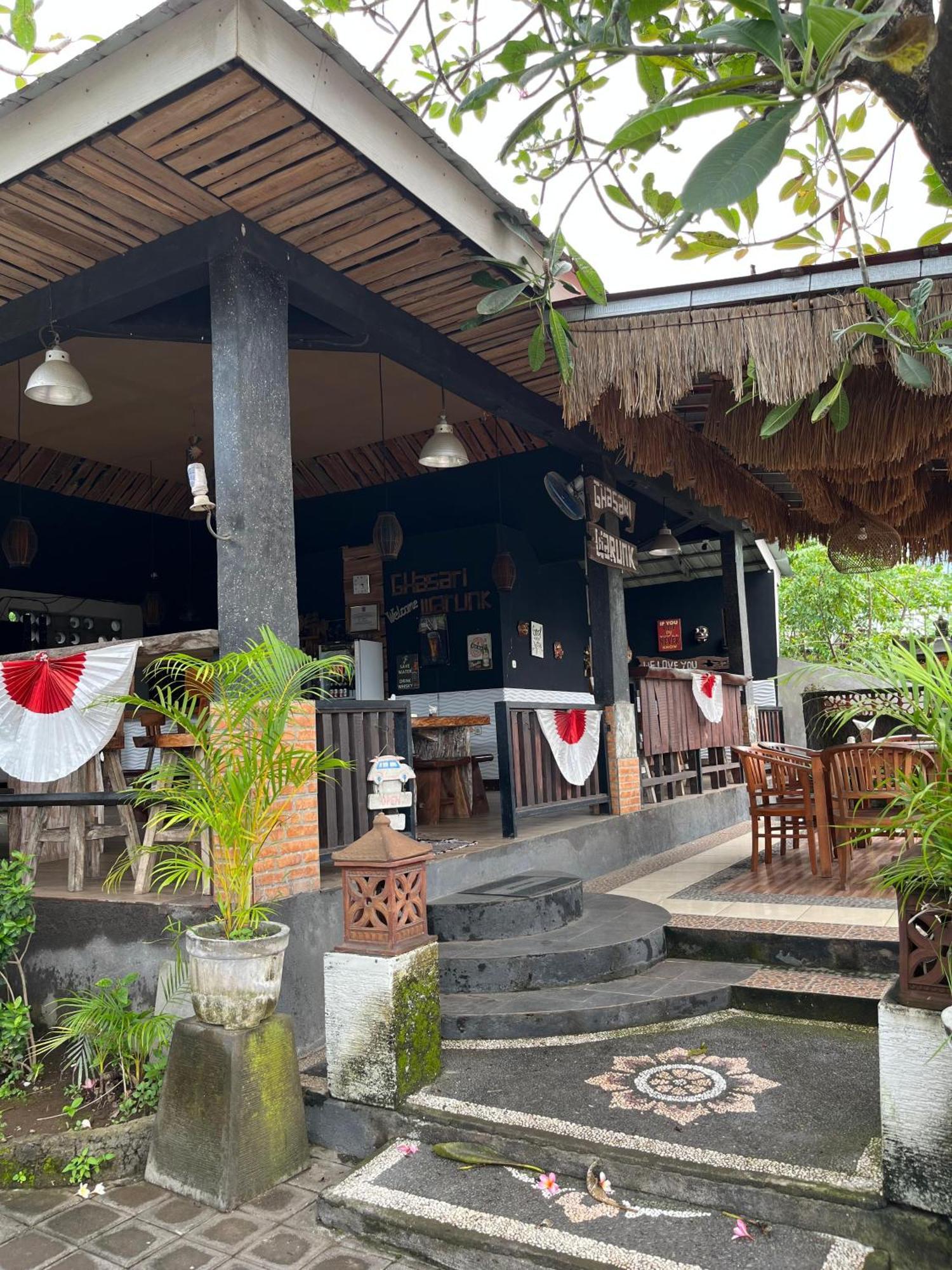 Ghamed Sari Hotel Exterior foto
